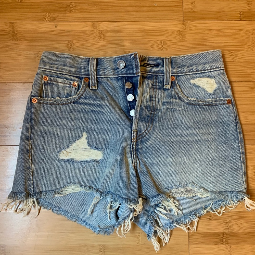 Levi cropped jean shorts